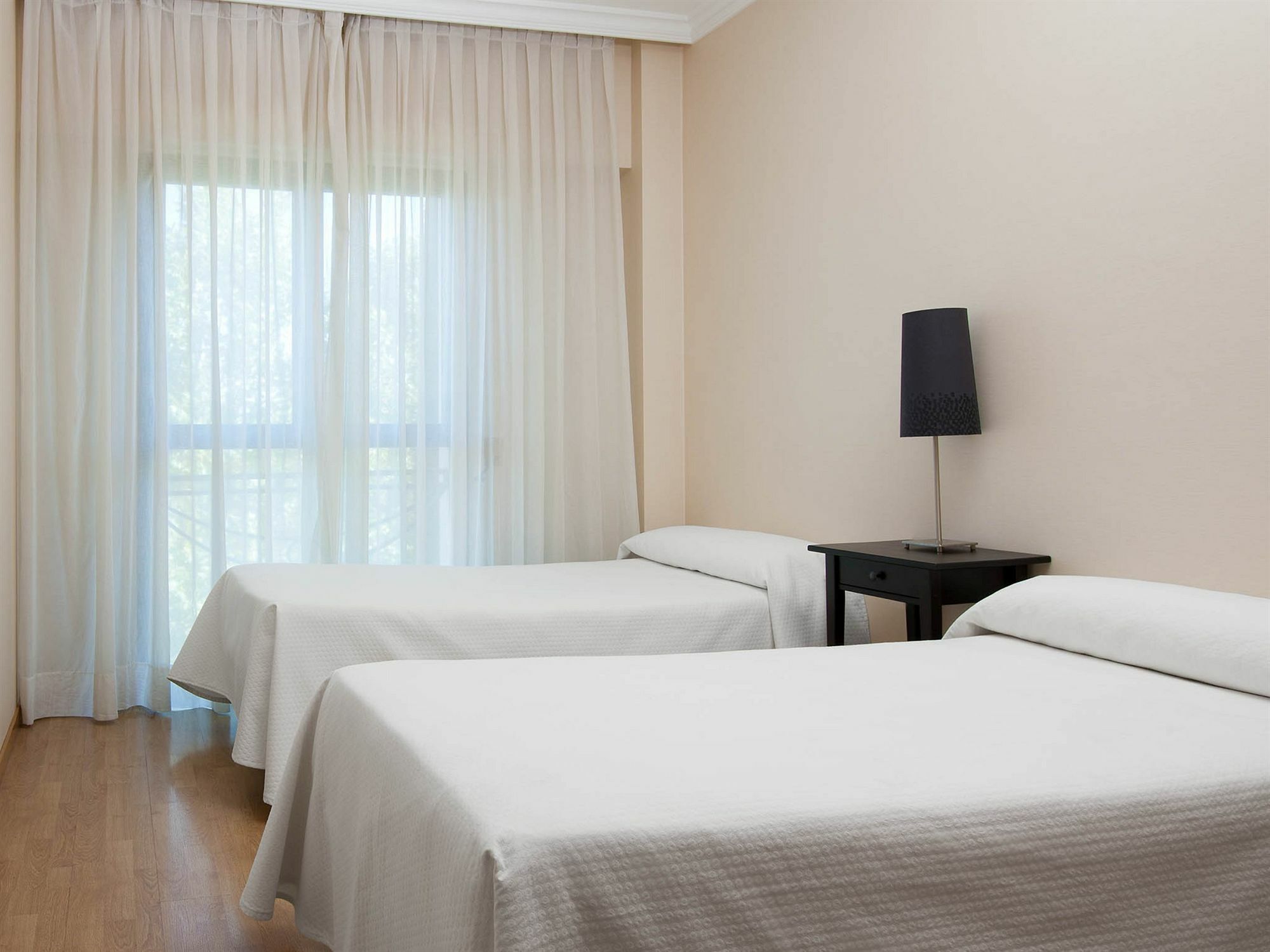 Apartamentos Th La Florida マドリード エクステリア 写真